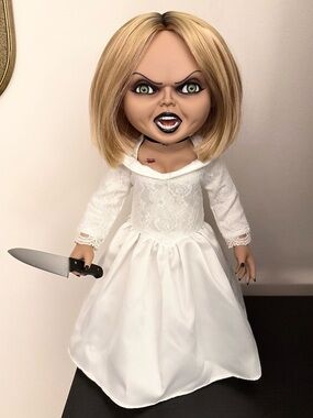 Mezco 15" Mega Scale Talking "Seed of Chucky: Tiffany" Doll (NO BOX)